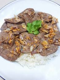ข้าวกระเทียมตับ